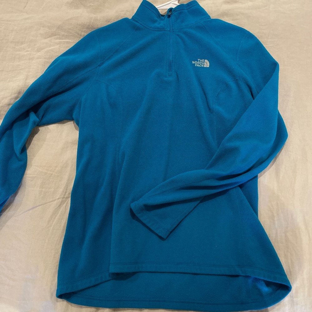North Face Pull Over
